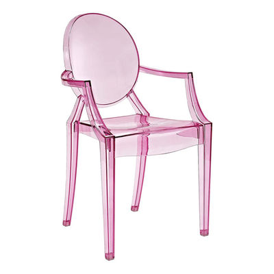 Une chaise fantôme rose avec des bras