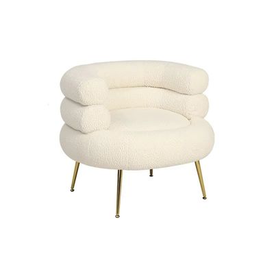 Chaise simple en poils d'agneau avec des jambes en acier inoxydable, parfait ajout aux meubles de salon de luxe.