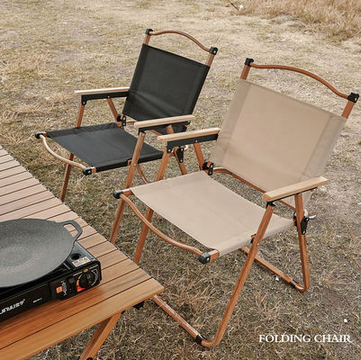 Tabouret de camping pliable instantanément en acier ultra léger, style design moderne pour les essentiels de voyage, de pêche et de plage en plein air