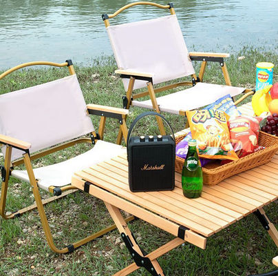 Accoudoir en hêtre léger personnalisé Chaise de camping pliante portable en métal pour l'extérieur et la pêche